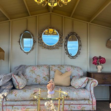 The Pink Cottage Upstairs Suite & Garden Summer Room Whitehead Ngoại thất bức ảnh