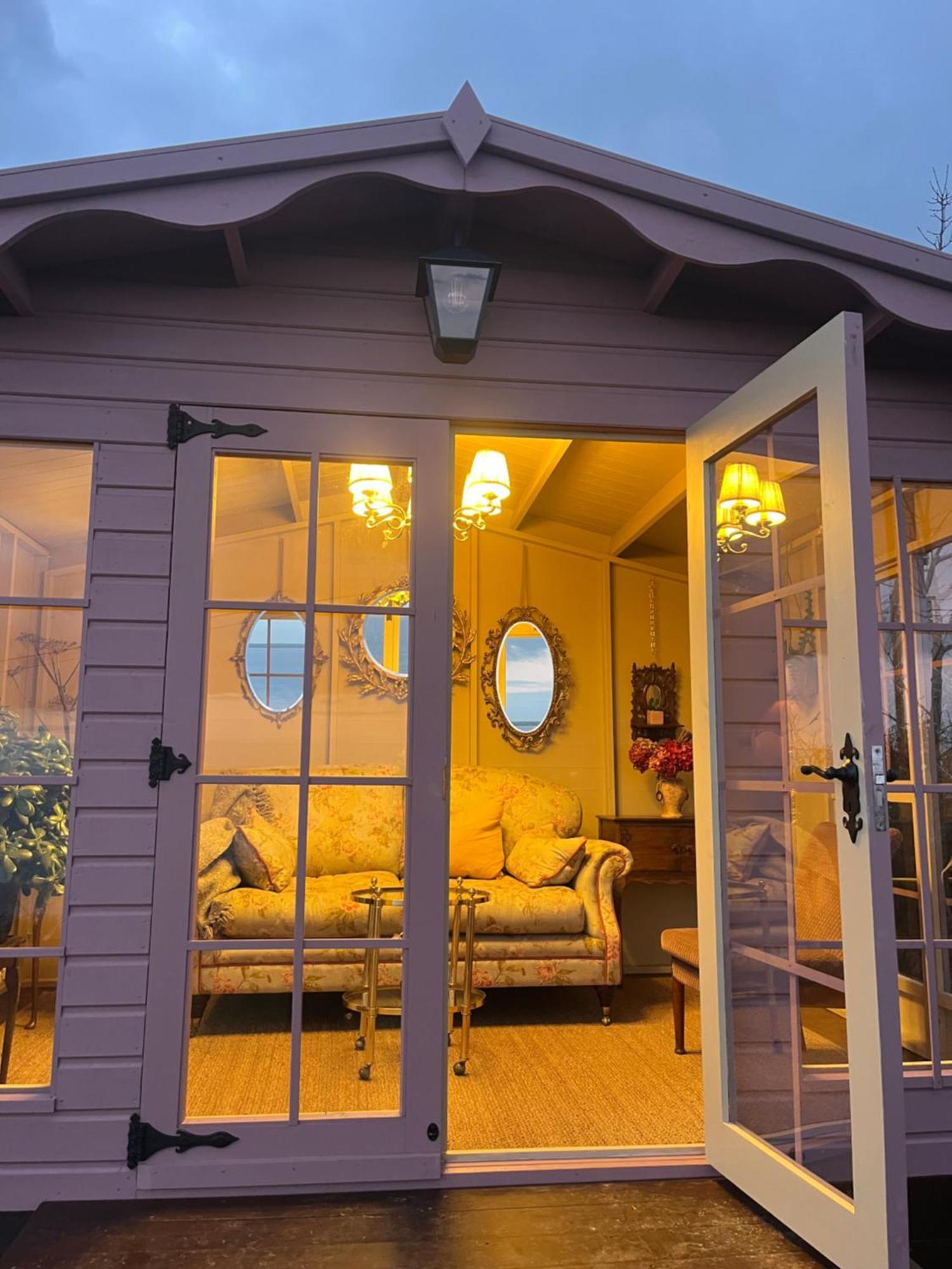 The Pink Cottage Upstairs Suite & Garden Summer Room Whitehead Ngoại thất bức ảnh